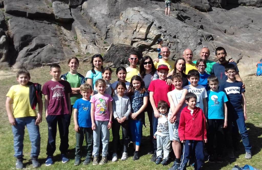Gruppo stage di arrampicata scuole medie Quincinetto